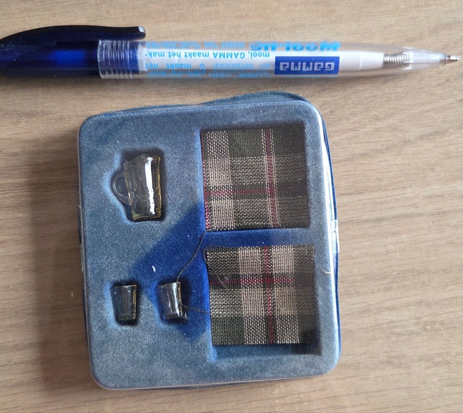 Miniatuur borrelsetje in blikje - Gebruikt, Ophalen of Verzenden, Gebruikt