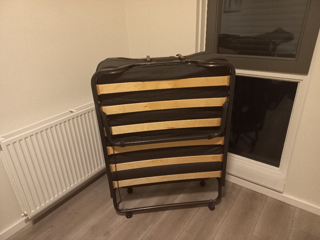 opvouwbaar logeerbed, Huis en Inrichting, Ophalen, Eenpersoons, 190 cm of minder, Zo goed als nieuw