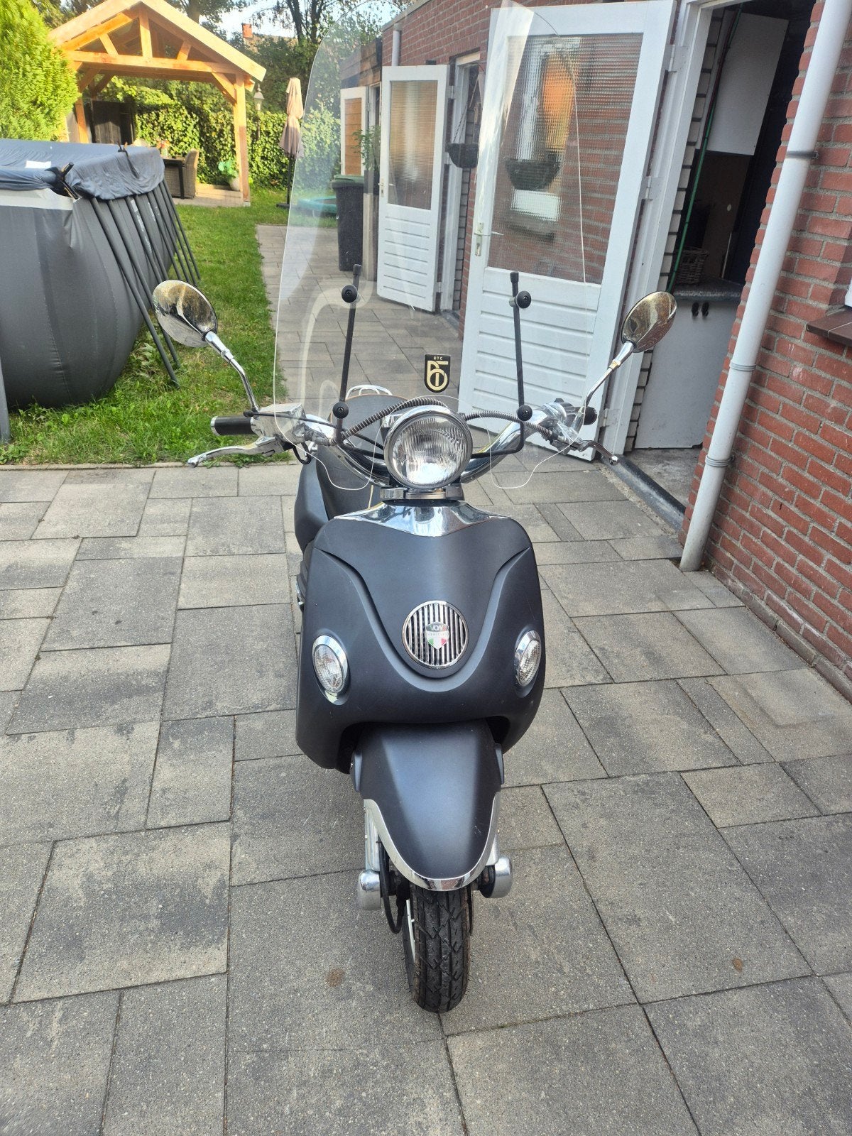 Znen Scooter 25km/h- Heeft wat aandacht nodig, Fietsen en Brommers, Ophalen, Gebruikt, Overige typen, Overige merken