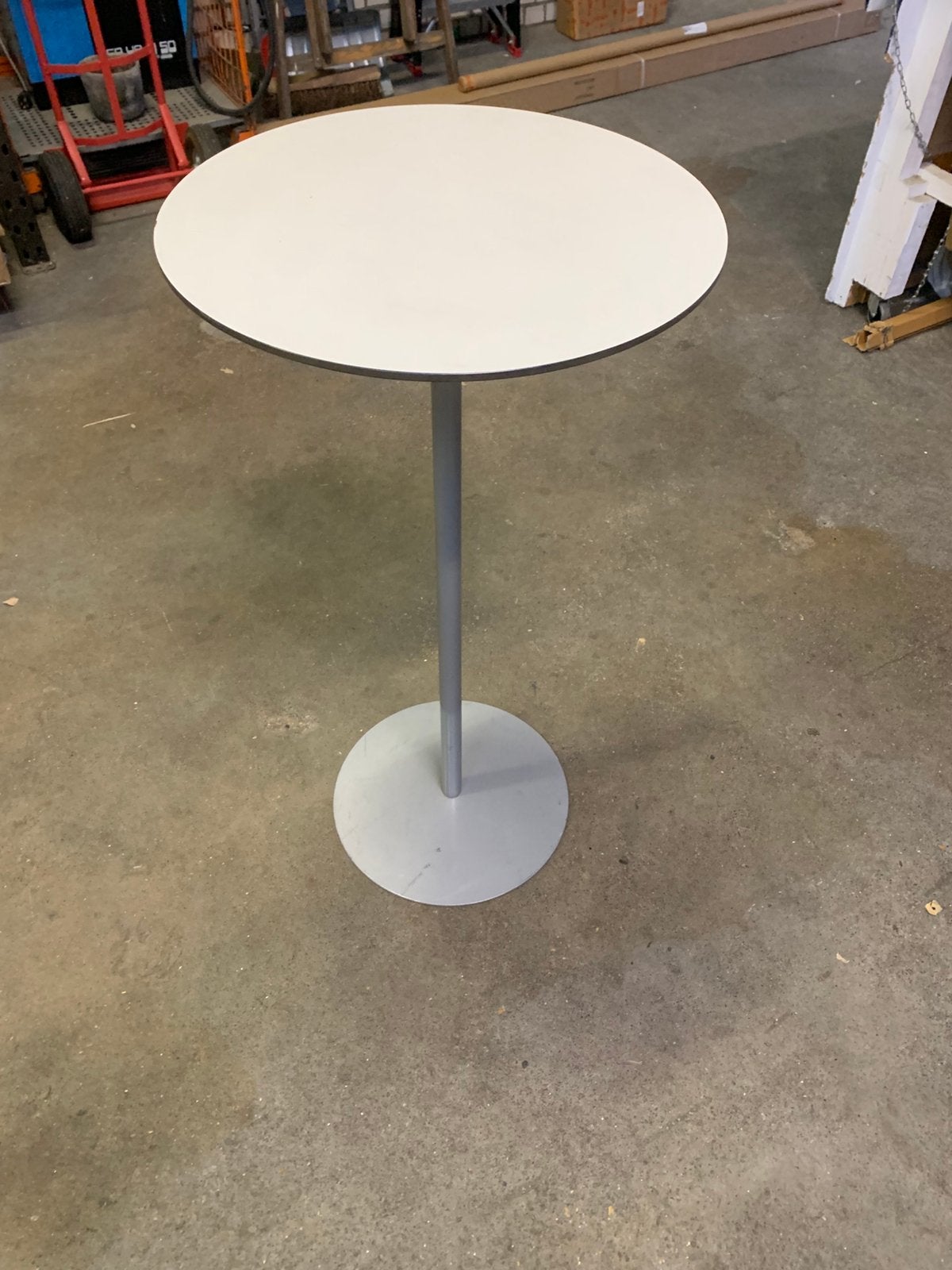 Millibar; design statafel van Lammhults, Ophalen, Gebruikt