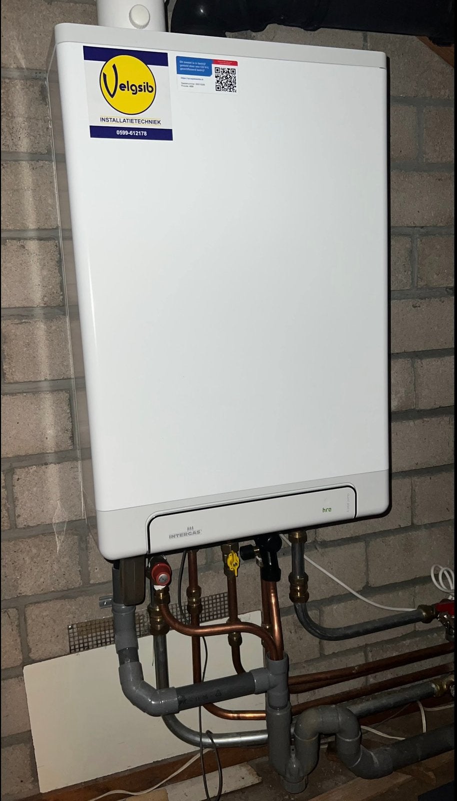 Intergas Kombi Kompakt HRE 28/24 A (CW4) – Eind 2022, Doe-het-zelf en Verbouw, Ophalen, 30 tot 80 cm, Cv-ketel of Combi-ketel