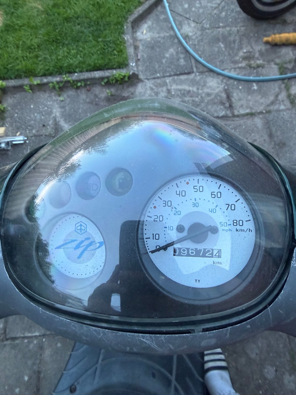Piaggio Zip S (2015) - Goed onderhouden scooter, Fietsen en Brommers, Scooters | Piaggio, Ophalen, Gebruikt, Maximaal 45 km/u