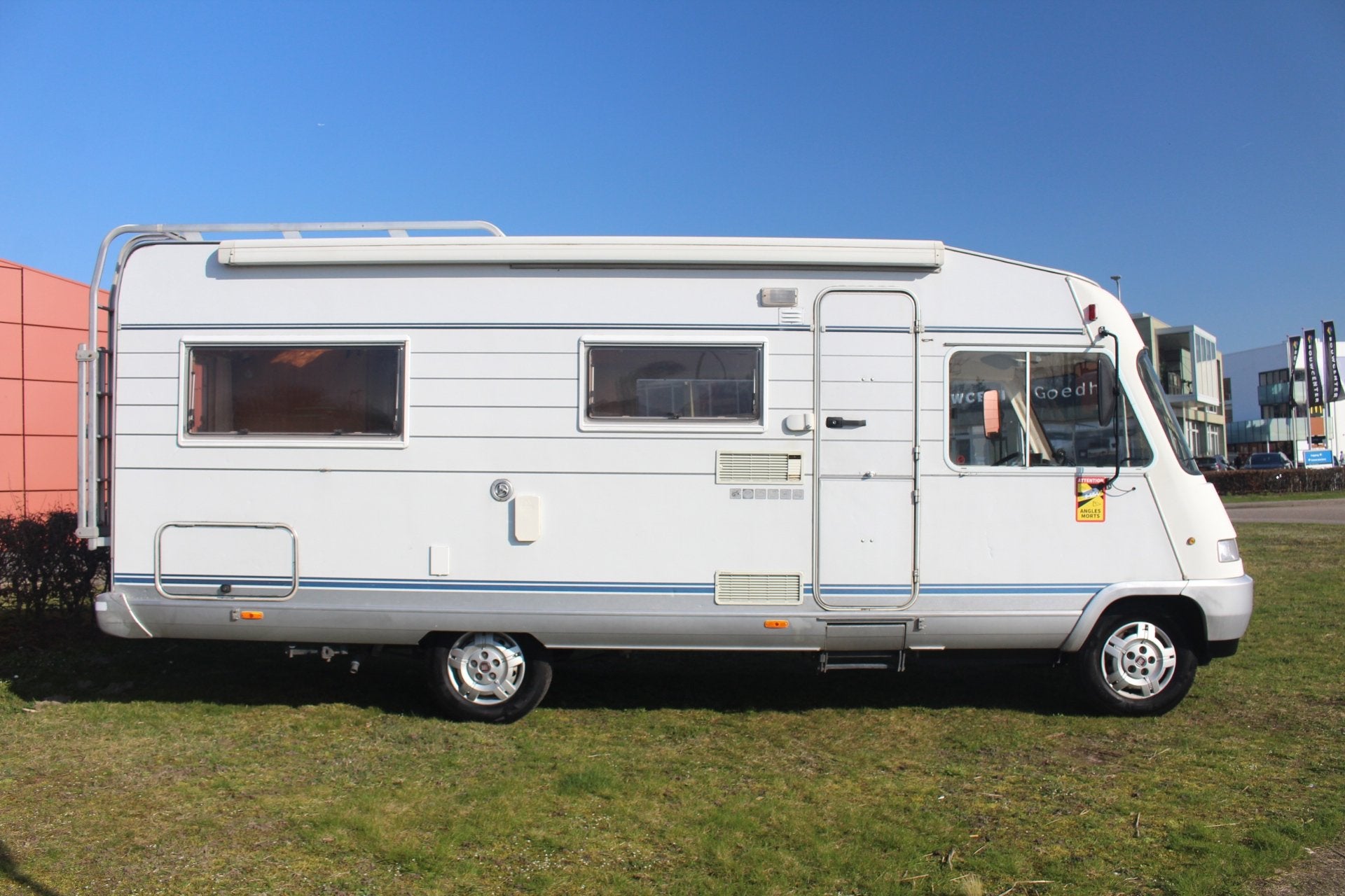 Hymer B644 2.5 Tdi , Airco (motorairco) Frans bed., Caravans en Kamperen, Campers, Integraal, 6 tot 7 meter, Bedrijf, Hymer