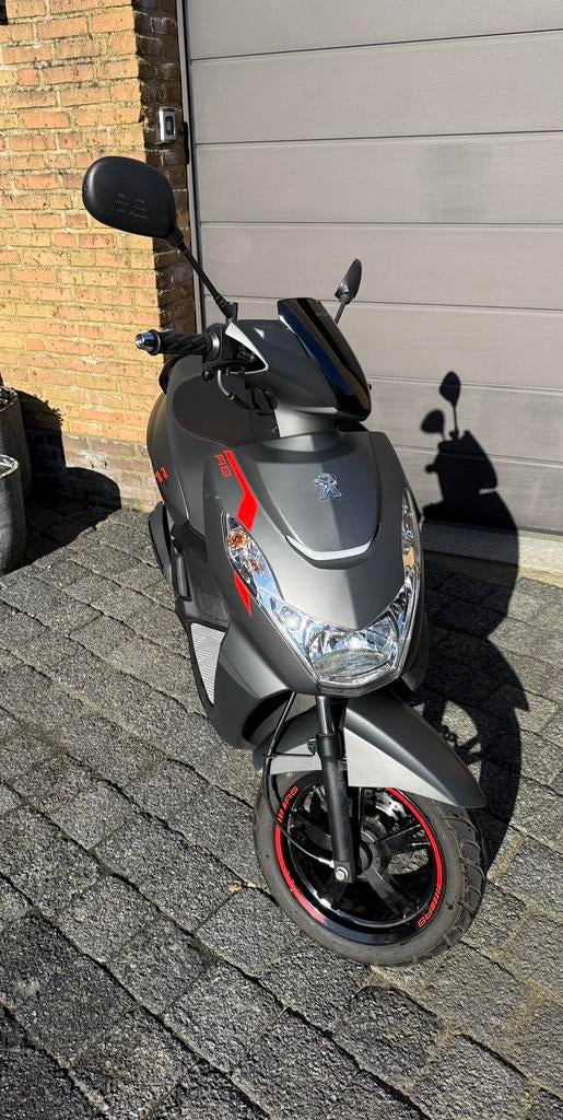Peugeot Kisbee RS 2019 - Matte grijs - Goede staat, Fietsen en Brommers, Scooters | Peugeot, Ophalen, Overige modellen, Maximaal 45 km/u