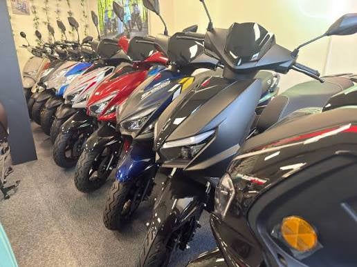 Scooter Monteur nodig? Reparatie & Onderhoud in regio Ede, Fietsen en Brommers, Ophalen, Gebruikt, Benzine