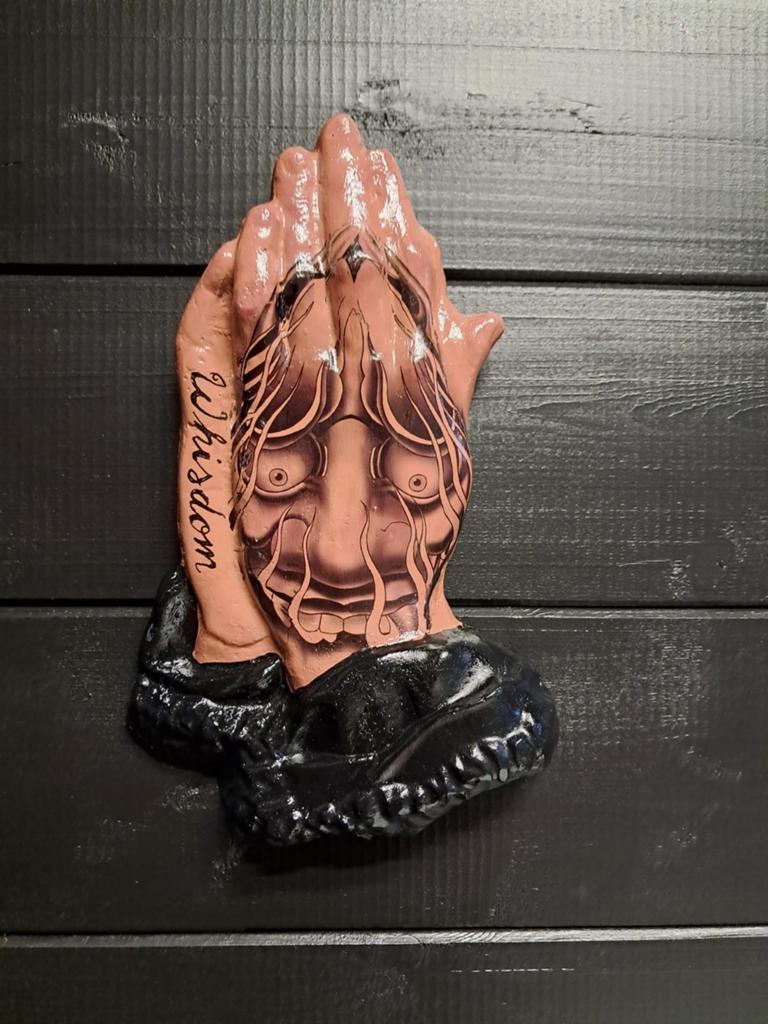 Biddende Handen met Hanya Masker silly art, Wandsculptuur, Oosters, Handgemaakt, Meerkleurig