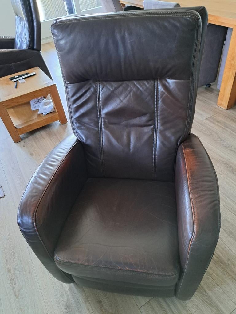 Bruine leren fauteuil, Huis en Inrichting, Fauteuils, Gebruikt, Ophalen of Verzenden, 75 tot 100 cm, Modern