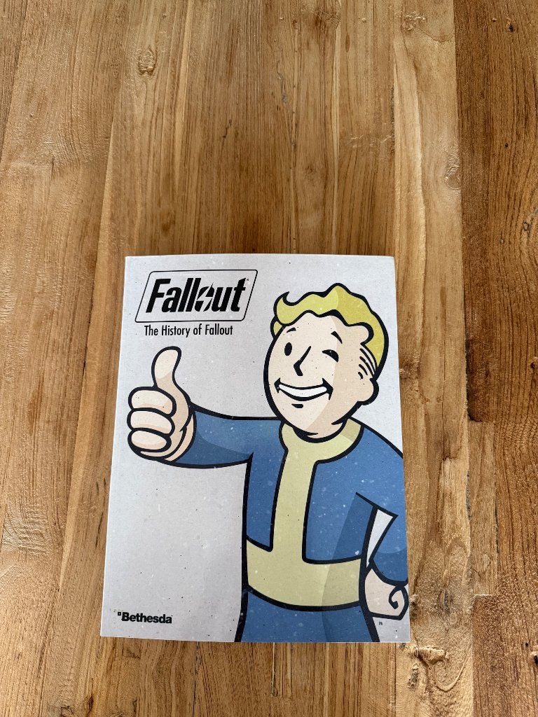 The history of fallout, Ophalen of Verzenden, Zo goed als nieuw, Bethesda