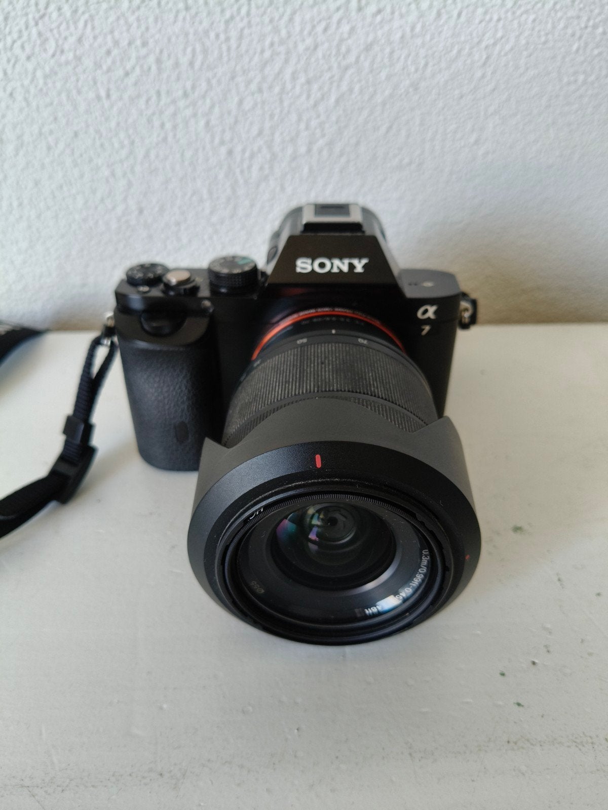 Sony Alpha A7 met FE 3.5-5.6/28-70 OSS lens, Kantelbaar/draaibaar scherm, Ophalen of Verzenden, Zo goed als nieuw, Lensdop