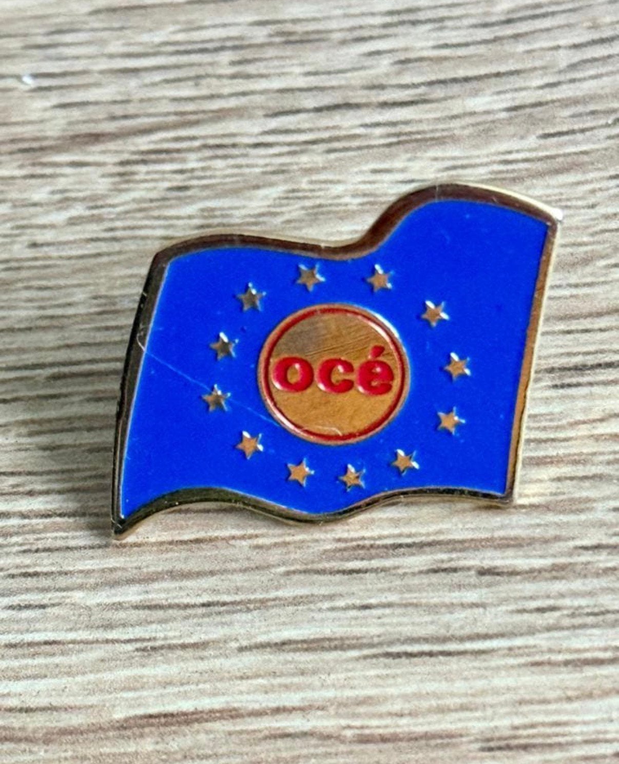 Oce Vintage Pin, Ophalen of Verzenden, Gebruikt, Overige onderwerpen, Speldje of Pin