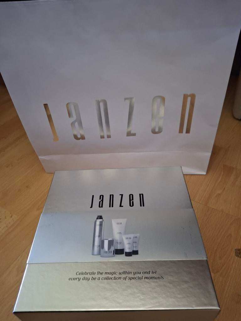 JANZEN gift set M Heavenly, Sieraden, Tassen en Uiterlijk, Uiterlijk | Lichaamsverzorging, Ophalen of Verzenden, Nieuw, Overige typen
