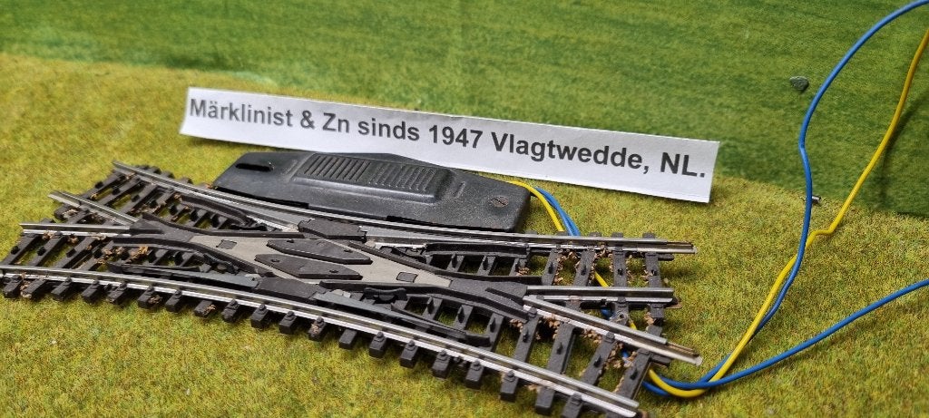 Marklin 2260 Kruiswissel € 27.50, Hobby en Vrije tijd, Modeltreinen | H0, Wisselstroom, Analoog, Rails, Ophalen of Verzenden