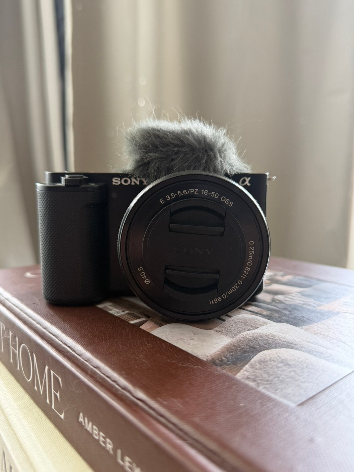 Sony ZV-E10 Vlogging Camera, Compact, Ophalen of Verzenden, Zo goed als nieuw, 4 t/m 7 keer