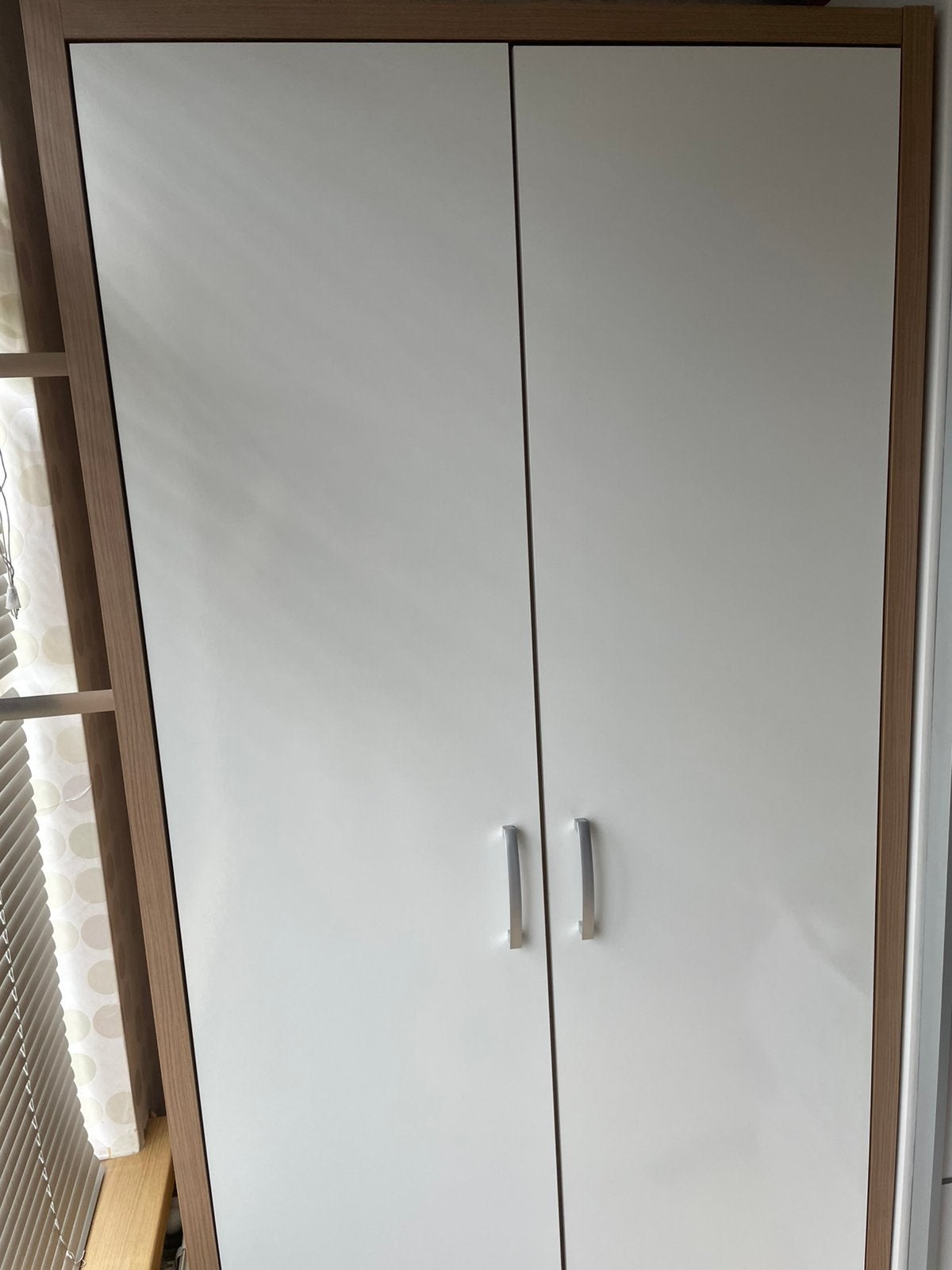 Kledingkast, houtkleurig met gebroken witte deuren, Ophalen, Met deur(en), Gebruikt, 50 tot 100 cm