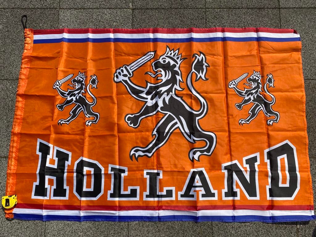 2x grote vlag Holland Nederlands elftal voetbal WK 2026, Verzamelen, Sportartikelen en Voetbal, Ophalen of Verzenden, Zo goed als nieuw