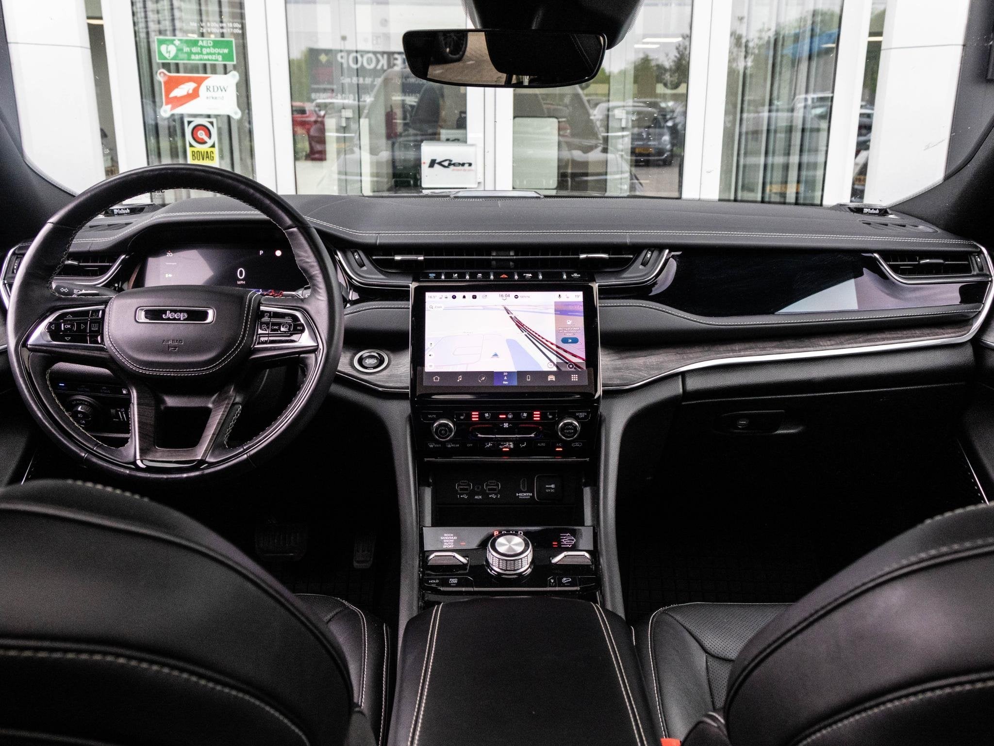 Jeep Grand Cherokee 2.0 Executive 4xe | Luchtvering | Pano-d, Auto's, Jeep, Automaat, Lichtsensor, 4 cilinders, Zwart