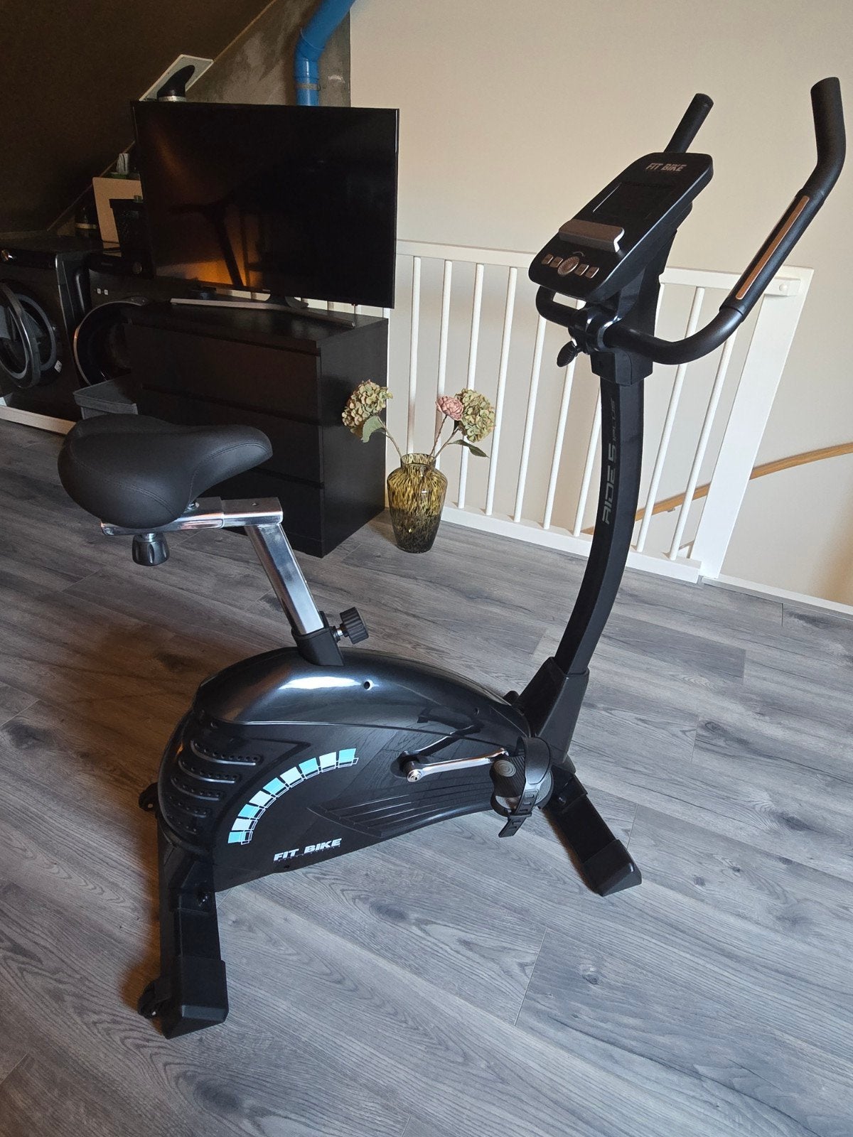 Fit Bike Ride 5 iPlus Hometrainer - Zo goed als nieuw, Ophalen, Kunststof, Zo goed als nieuw, Benen