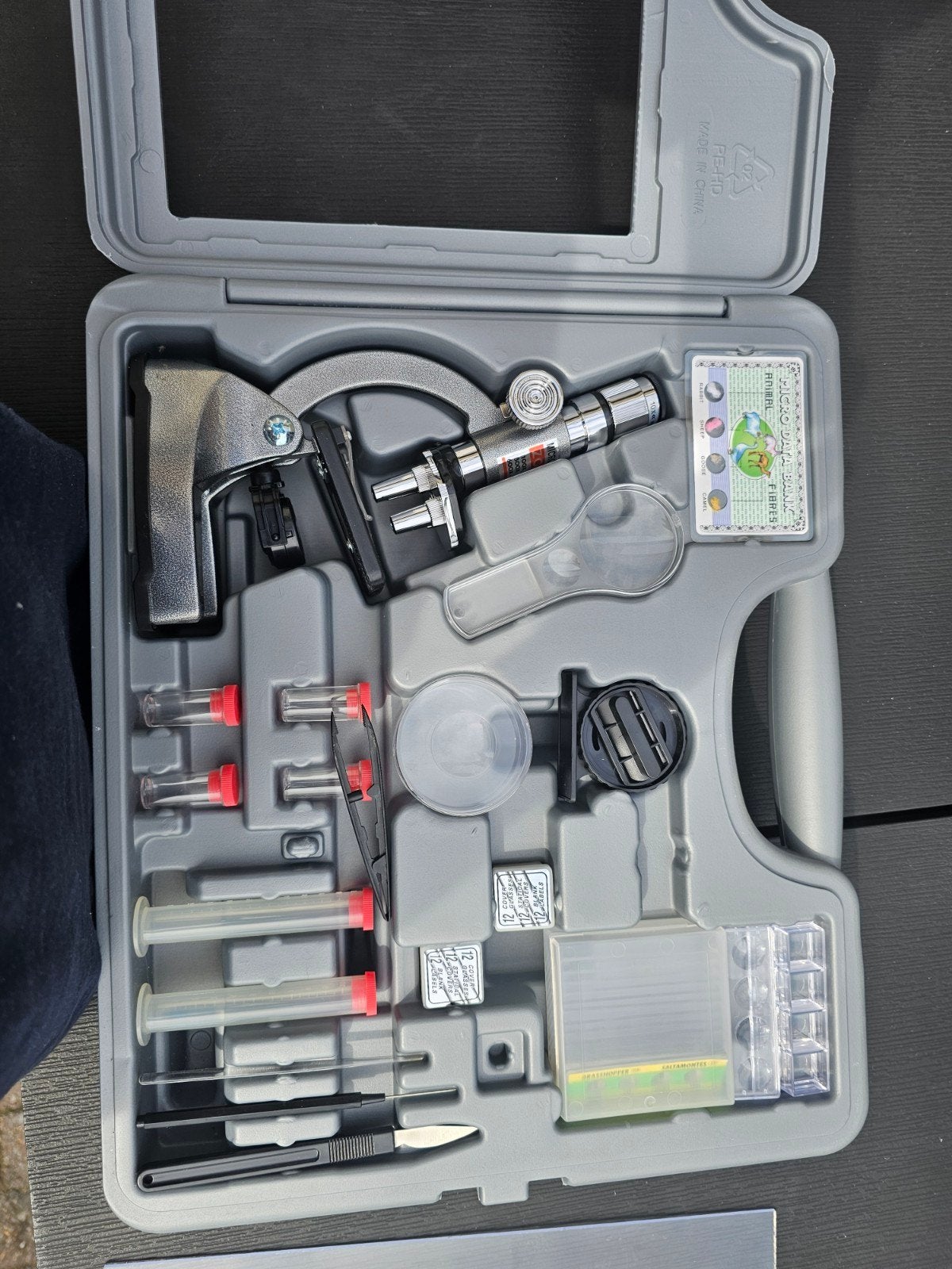 Microscoop set voor kinderen - Compleet en leerzaam, Ophalen, Zo goed als nieuw, Minder dan 400x, Biologische microscoop