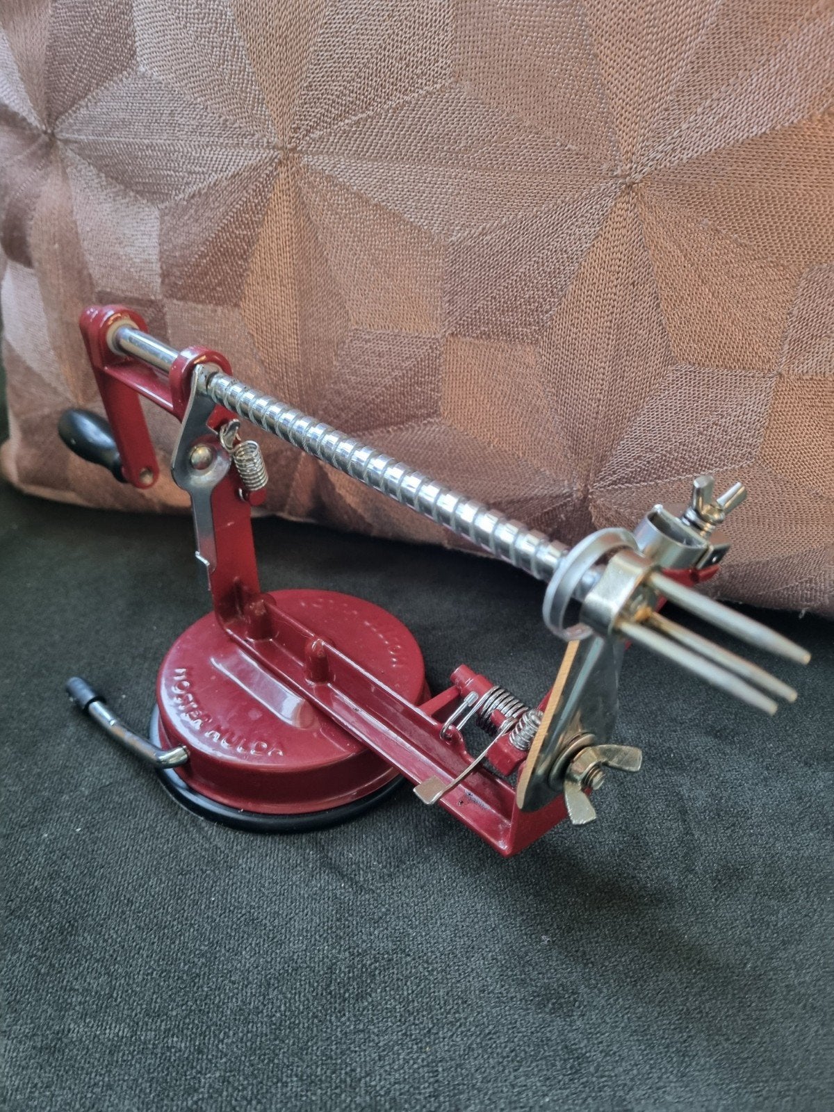 Moster Hulda's Appelschilmachine - Rood, Zo goed als nieuw, Overige typen, Ophalen of Verzenden, Zo goed als nieuw, Metaal
