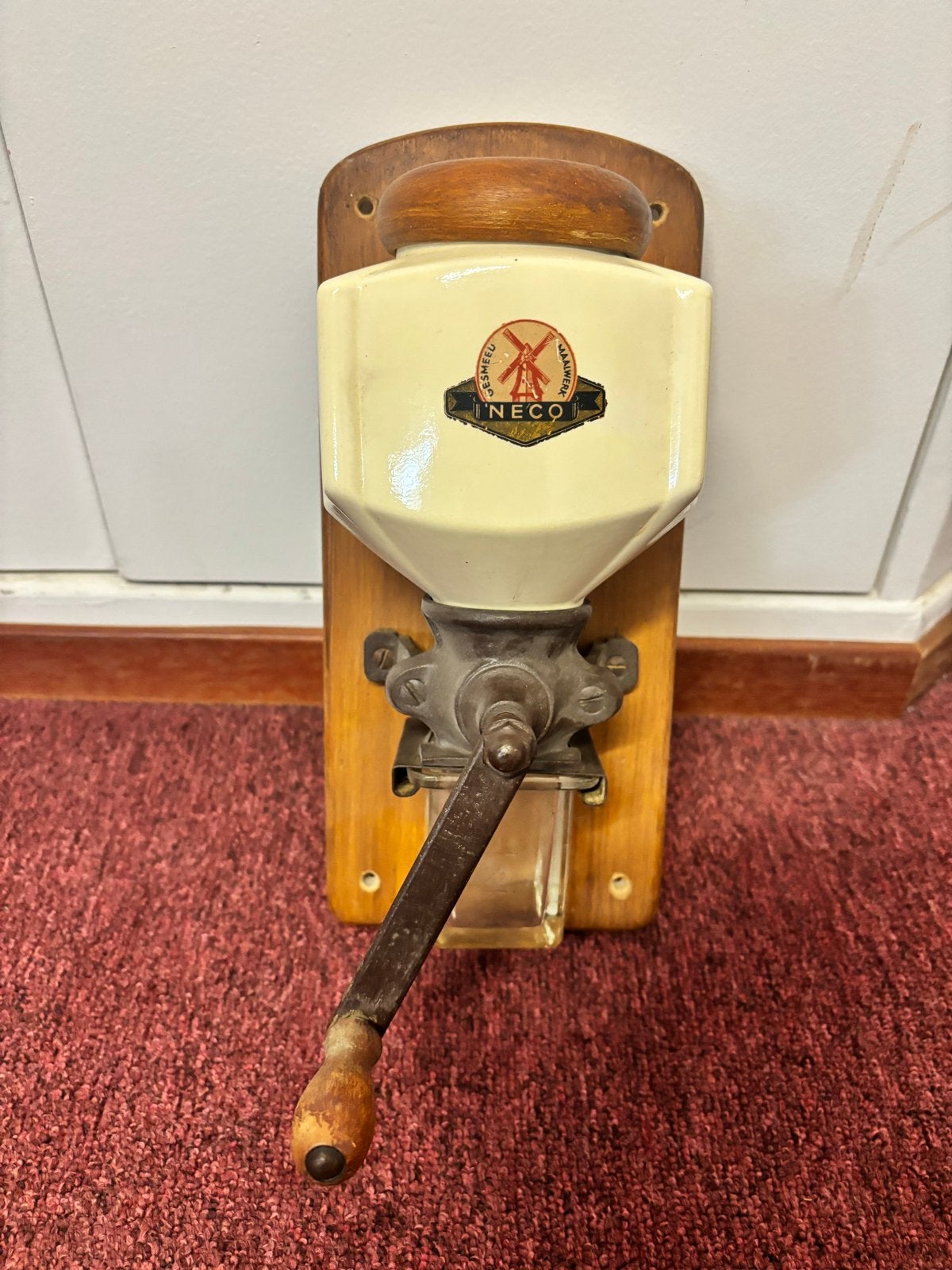 Antieke NECO Wandkoffiemolen - Vintage Koffiemolen, Antiek en Kunst, Ophalen