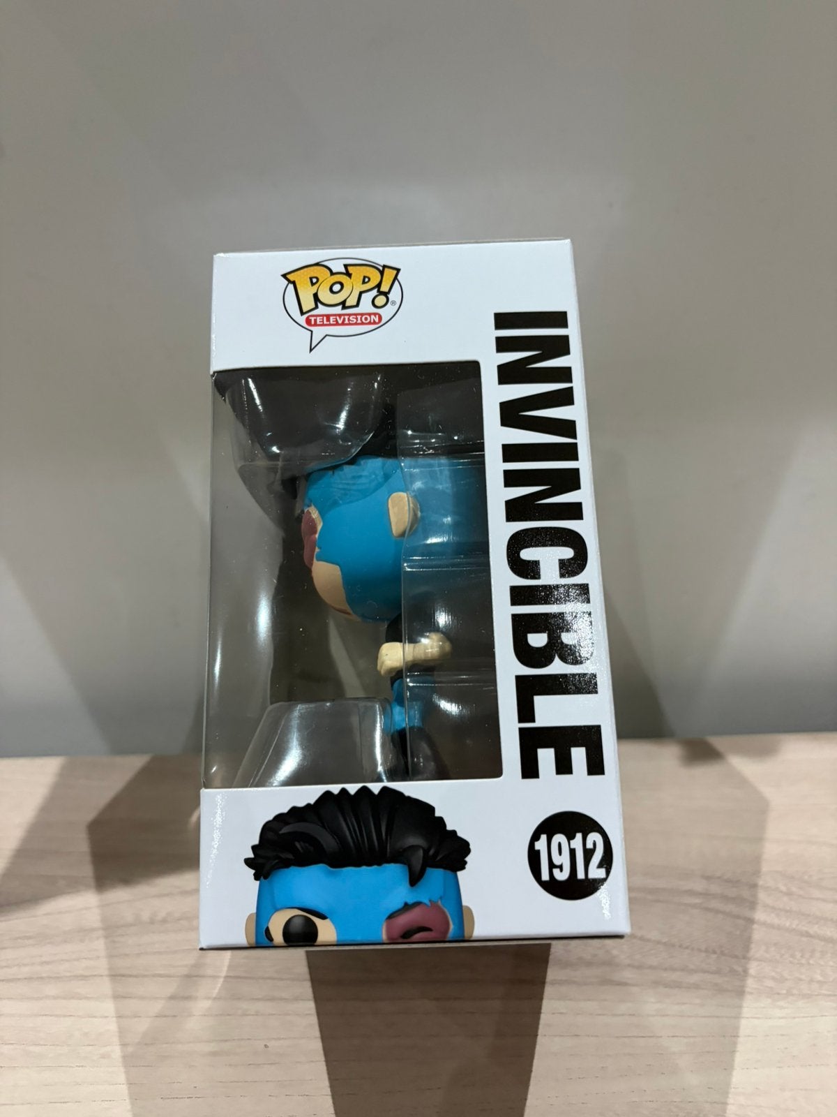 Funko Pop! Invincible #1912 Battle Damaged Amazon Original, Funko Europe, Ophalen of Verzenden, Zo goed als nieuw, 4th floor, 1 Queen Caroline St, London W6 9YN, Verenigd Koninkrijk
