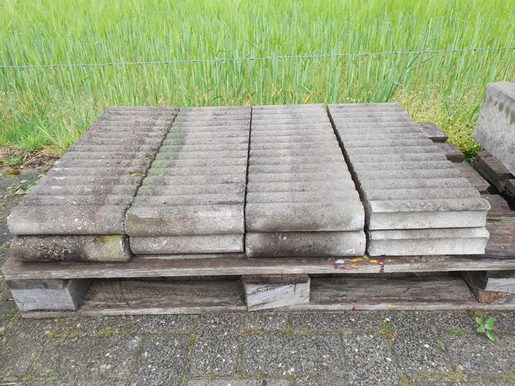 Gratis afhalen, 8 palissades 66,6x25x6, Ophalen, Beton, Terrastegels