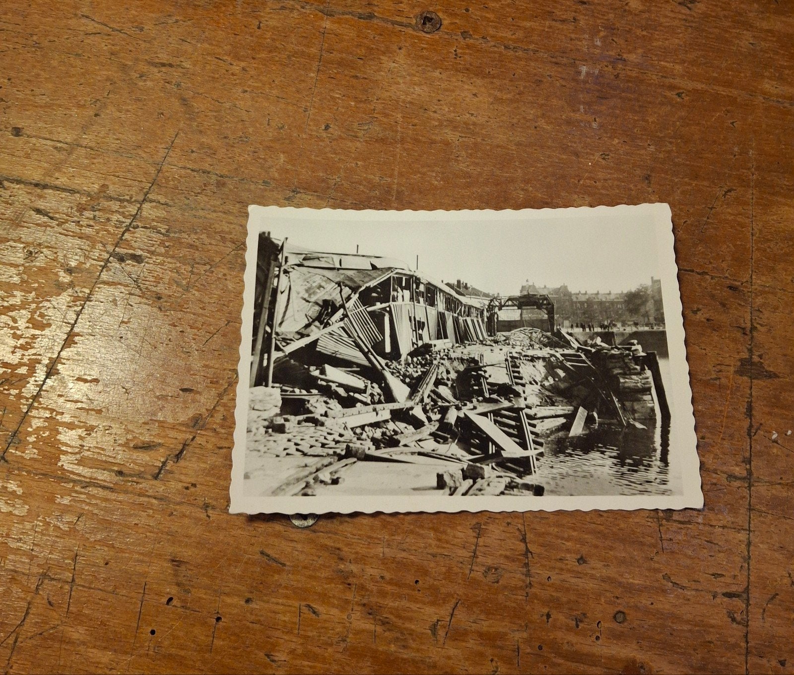 Verwoest Rotterdam 1940 - Maasbrug - Oorlogsfoto, Verzamelen, Ophalen of Verzenden, 1940 tot 1960, Ongelopen