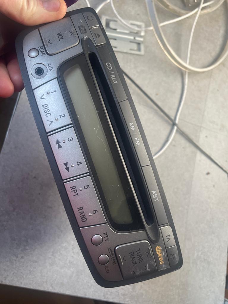 Standaard autoradio met CD/AUX voor C1, 107, Aygo, Ophalen of Verzenden, Gebruikt