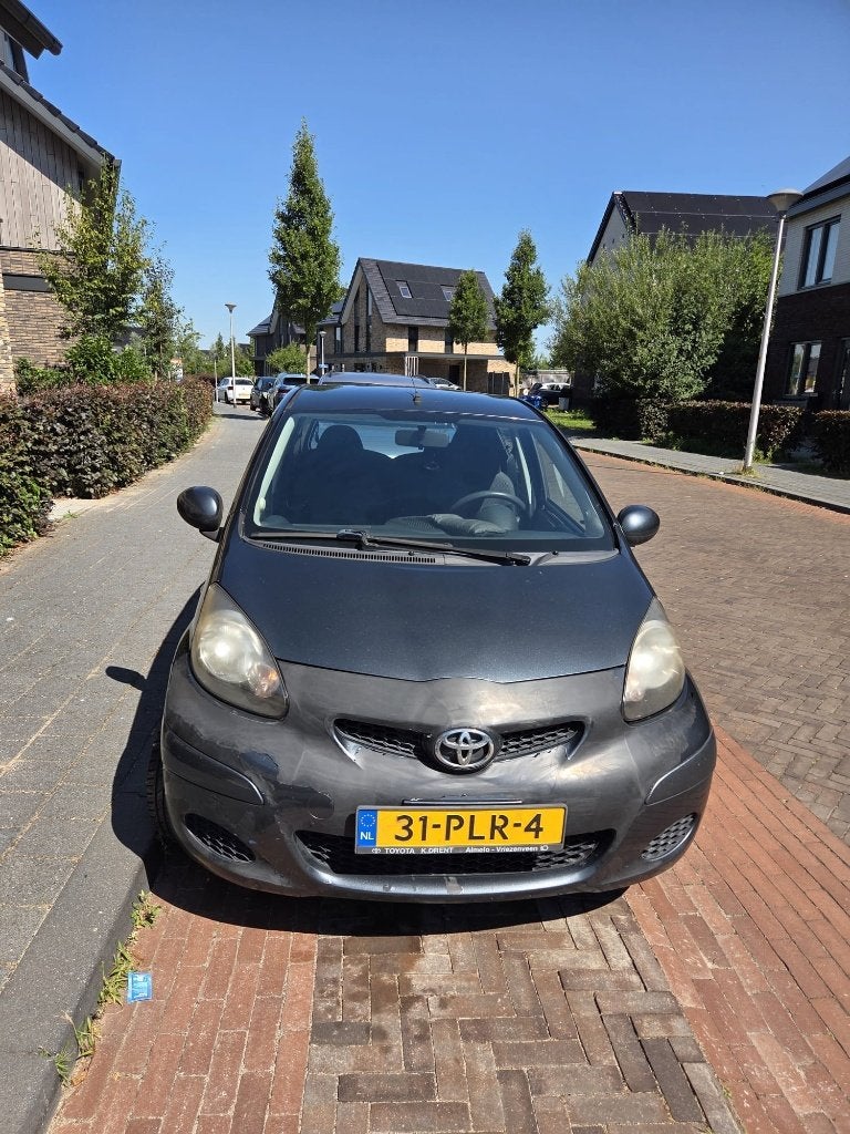 Toyota Aygo 1.0 automaat 5-deurs nieuwe banden en remmen, Stof, 4 stoelen, 68 pk, Origineel Nederlands