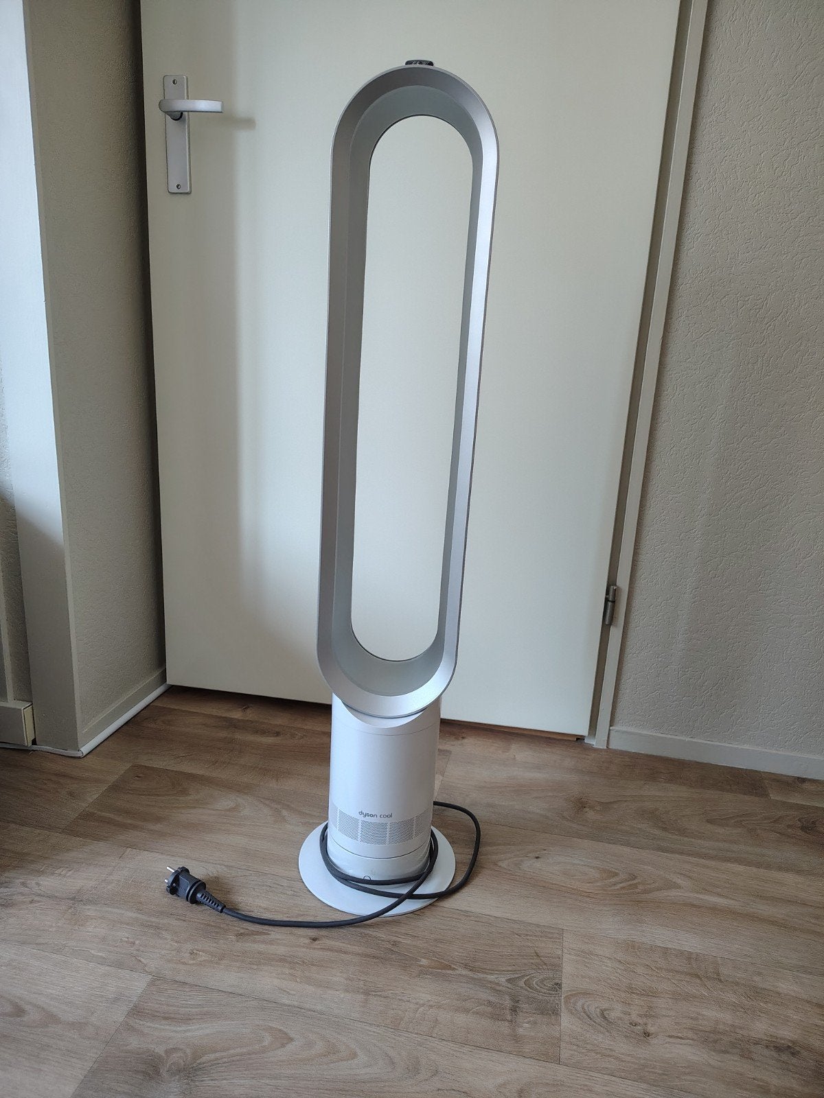 Dyson AM 07 ventilator, Witgoed en Apparatuur, Ventilatoren, Ophalen, Zo goed als nieuw, Torenventilator