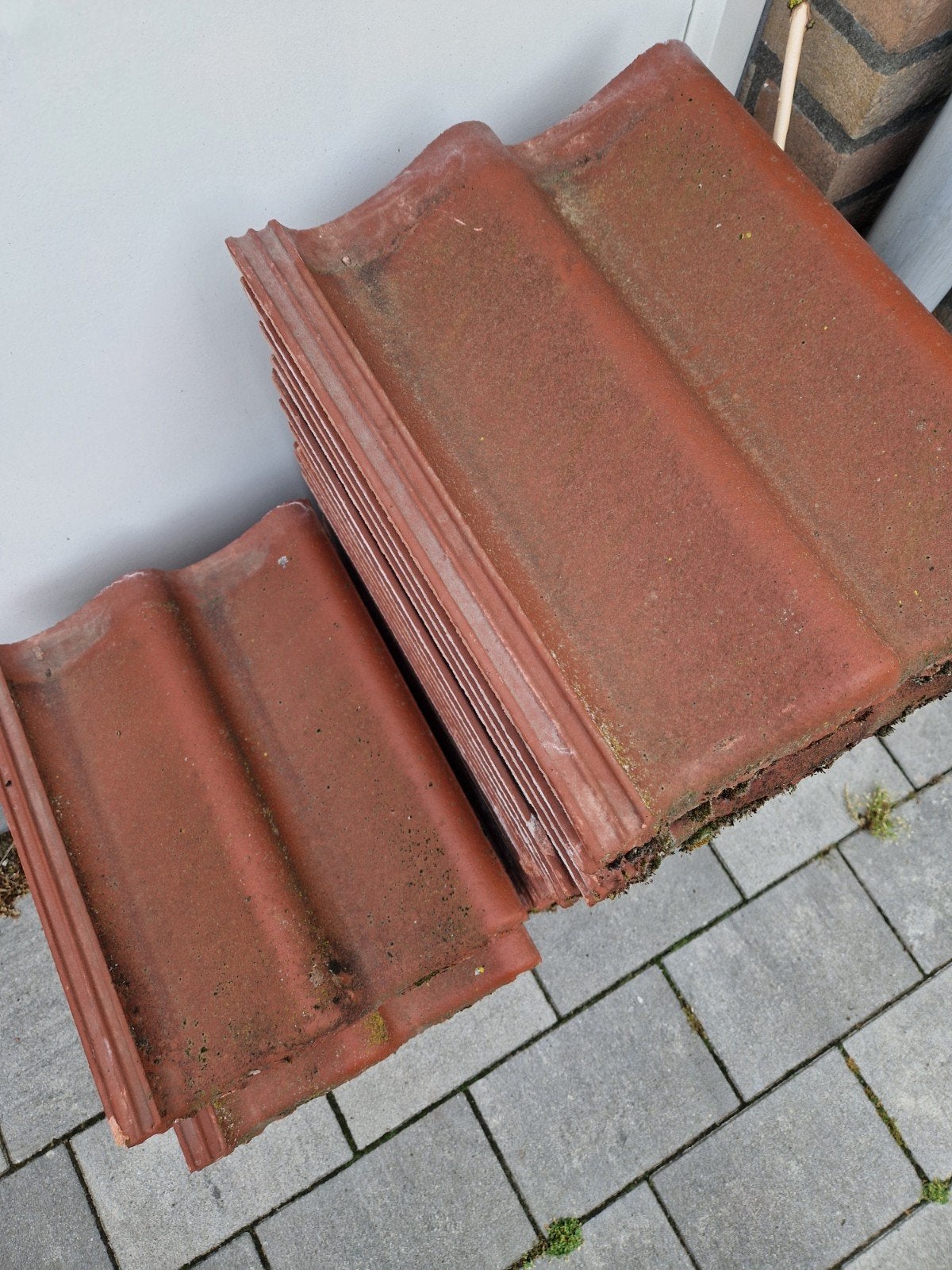 Dakpannen gratis afhalen. Sneldek lafarge, Doe-het-zelf en Verbouw, Dakpannen en Dakbedekking, Ophalen, Steen of Klei, 15 m² of meer