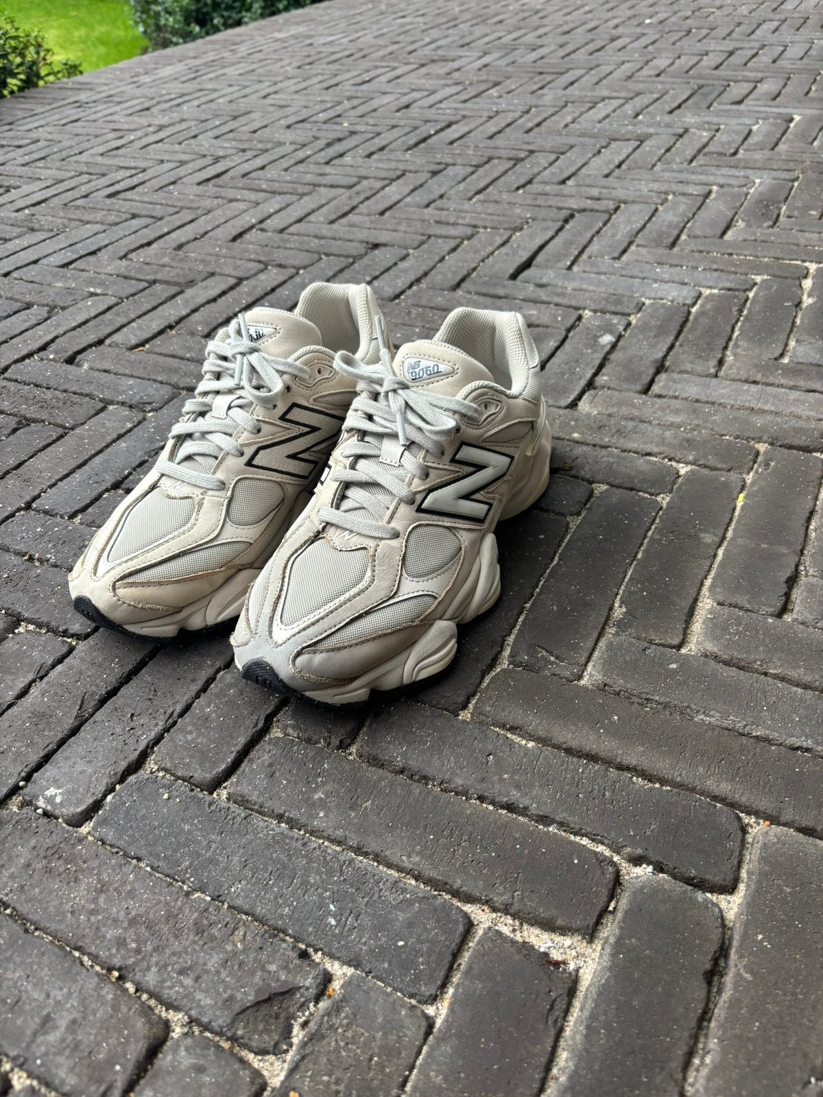 New Balance 9060 heren maat 44 – beige/crème – 3x gedragen, Verzenden, Zo goed als nieuw