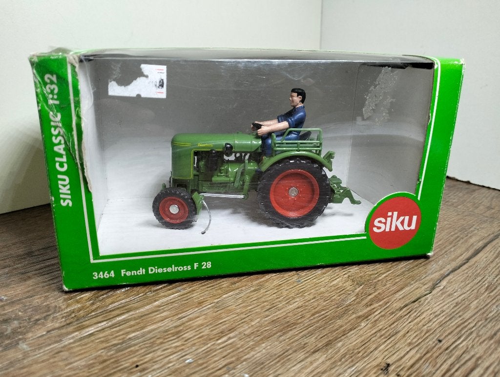 Te koop Siku Fendt Dieselross F28., Ophalen of Verzenden, Zo goed als nieuw, Tractor of Landbouw, SIKU