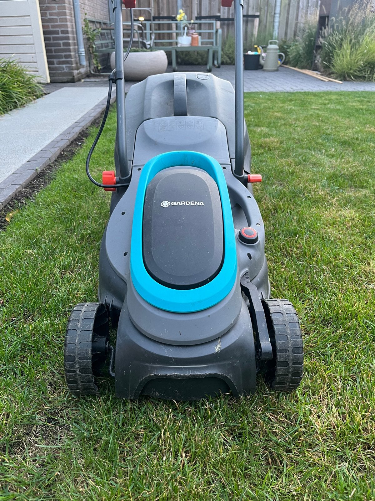 Gardena Elektrische Grasmaaier 30 liter, Ophalen, Cirkelmaaier, Elektrische grasmaaier, Zo goed als nieuw