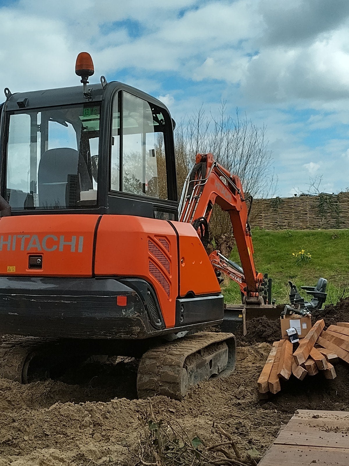 Hitachi ZX27 Minigraver 3 tonner, Ophalen, Graafmachine