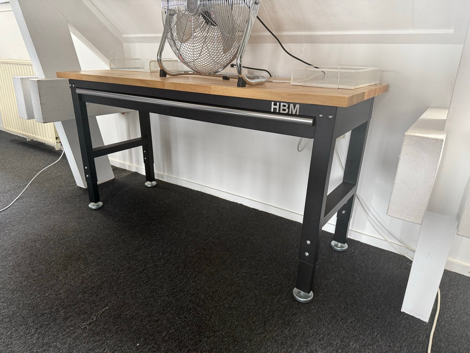 HBM Werkbank met lade - Zo goed als nieuw, Doe-het-zelf en Verbouw, Ophalen, Zo goed als nieuw, 120 tot 170 cm