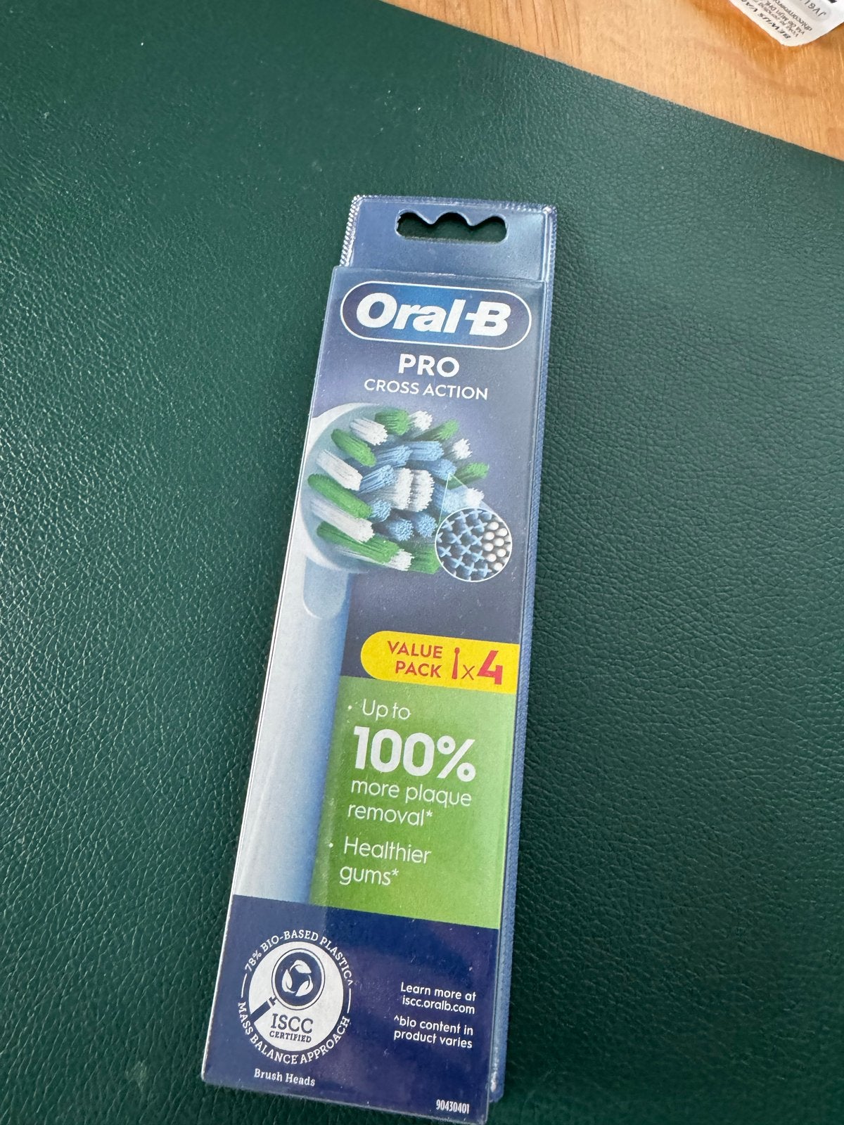 Oral-B PRO Cross Action Opzetborstels - 4 stuks, Witgoed en Apparatuur, Ophalen of Verzenden, Nieuw, Mondverzorging