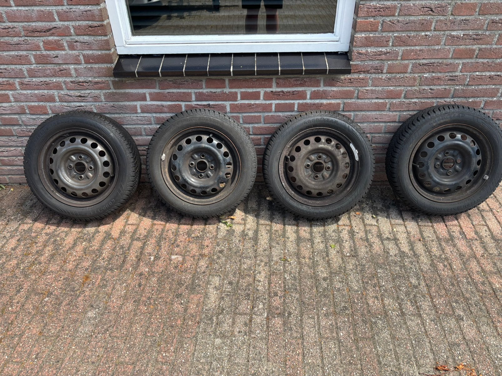 4x Goodyear Vector 4Seasons 155/65 R14 + velgen | 8 mm, Ophalen, Nieuw
