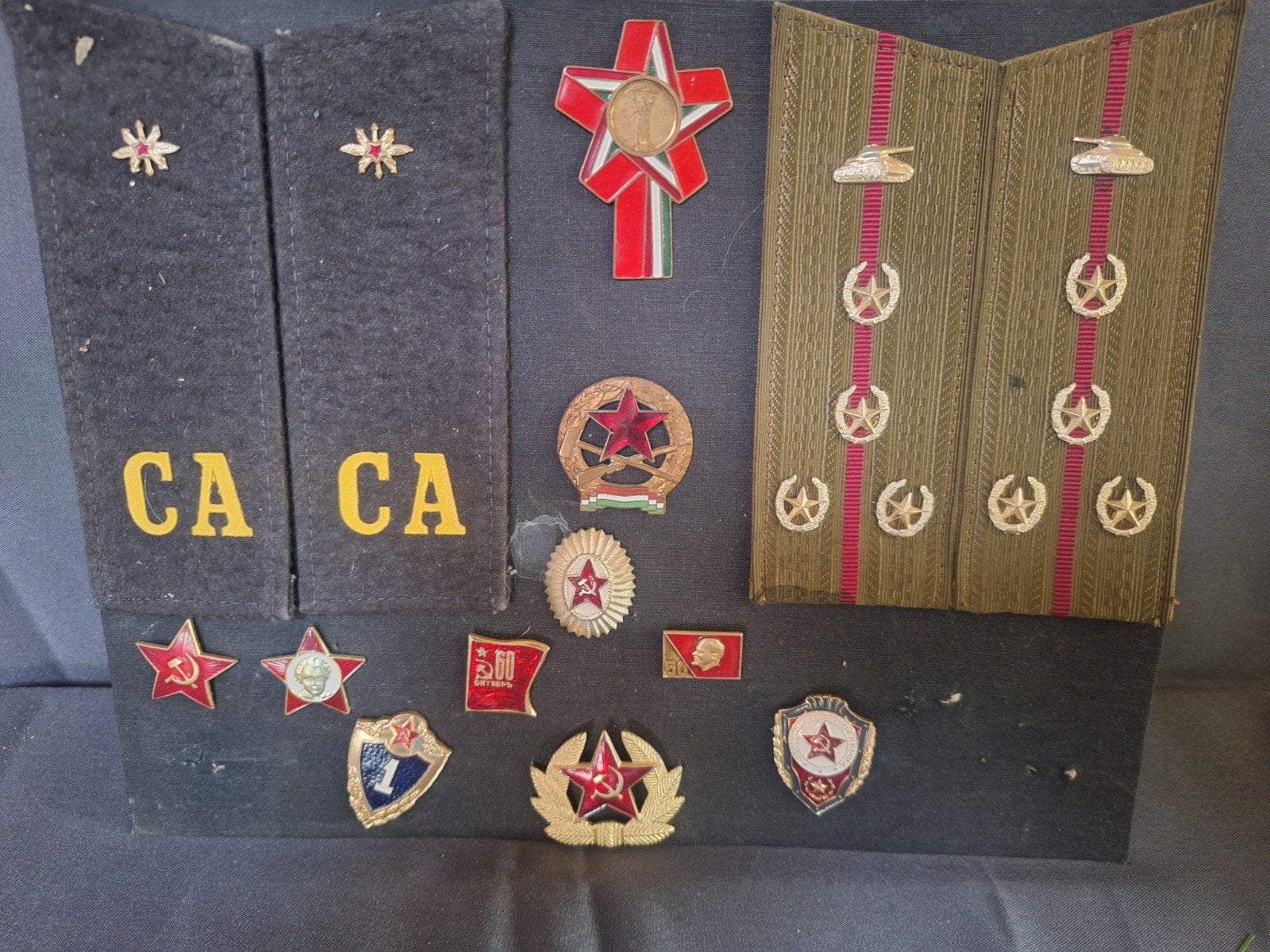 Diverse militaire emblemen en insignes, Ophalen of Verzenden, Overige soorten, Overige gebieden, Embleem of Badge