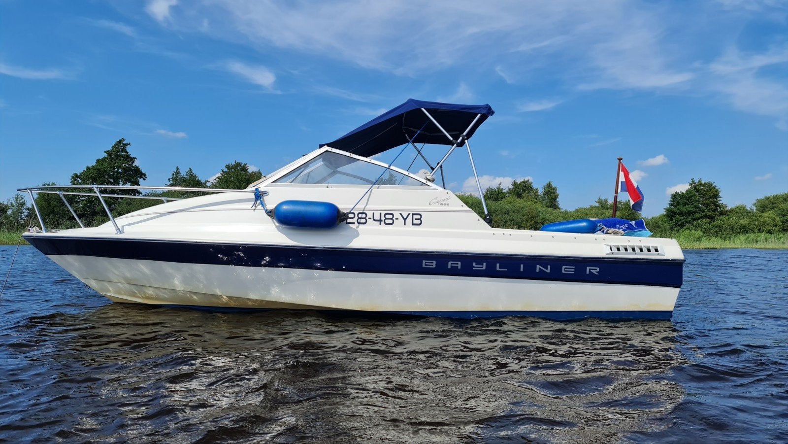 Bayliner Capri 1952 Cuddy, 4 cyl. 3L, 135 PK (1995), Watersport en Boten, Speedboten, Gebruikt, Binnenboordmotor, Viertaktmotor