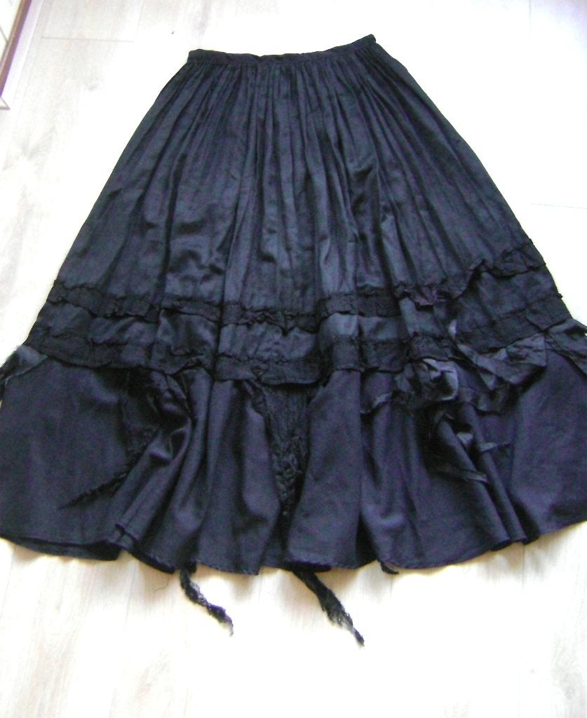 morticia heksen rok gothic victoriaans cosplay vamp vintage, Kleding | Dames, Rokken, Verzenden, Zwart, Maat 36 (S), Onder de knie