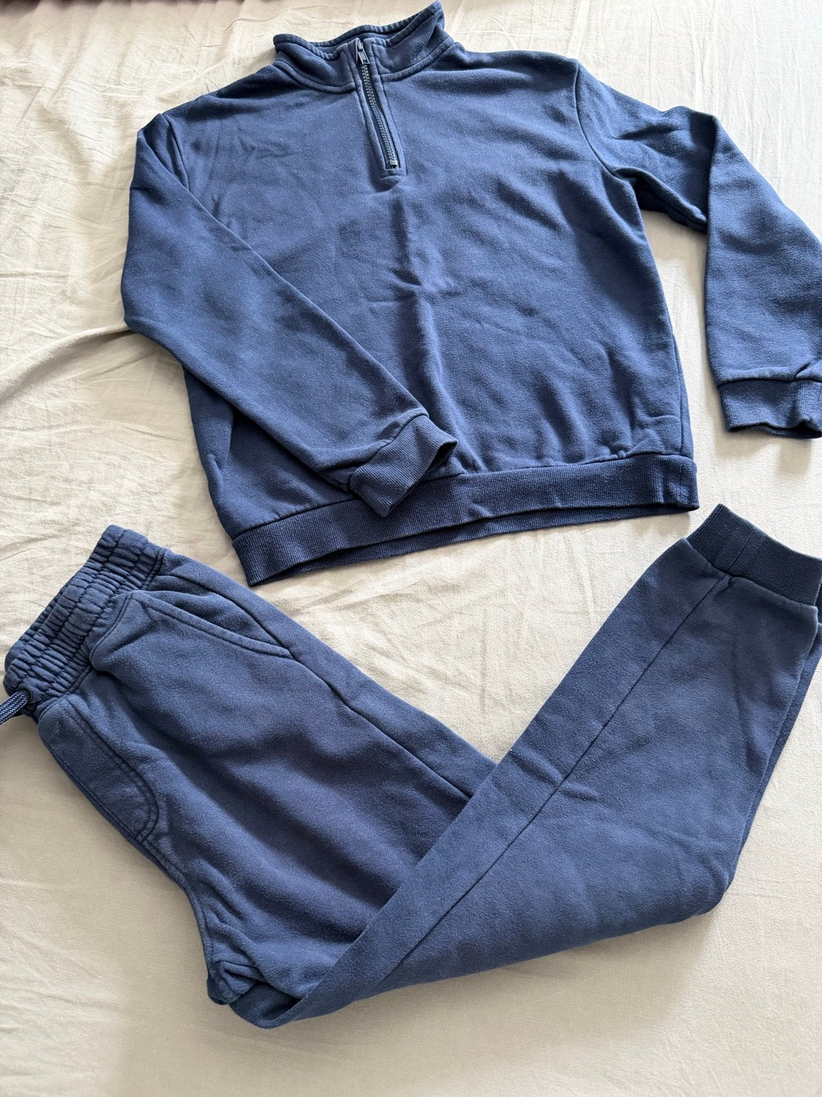 H&M tweedelige joggingpak  maat 146, Ophalen of Verzenden, Gebruikt, Jongen of Meisje, Setje