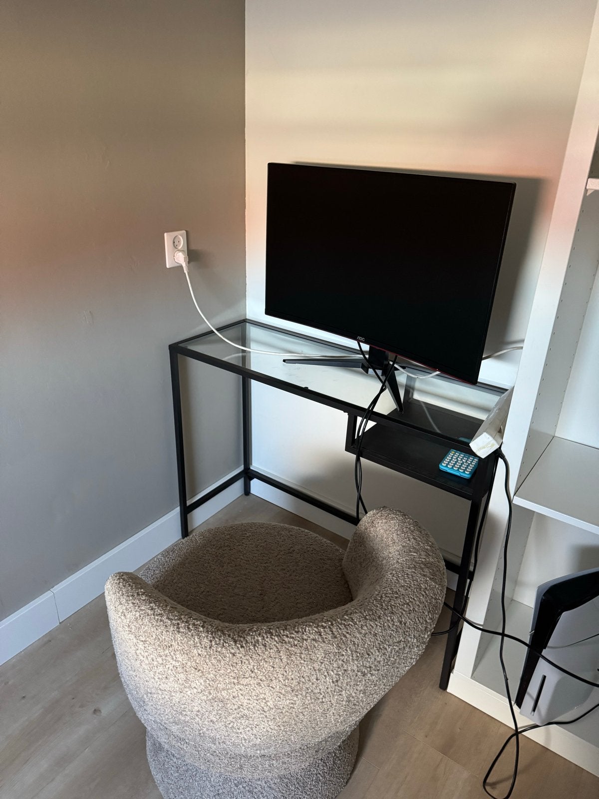 Ikea bureau glas, Zwart, Ophalen of Verzenden, Zo goed als nieuw, Computerbureau