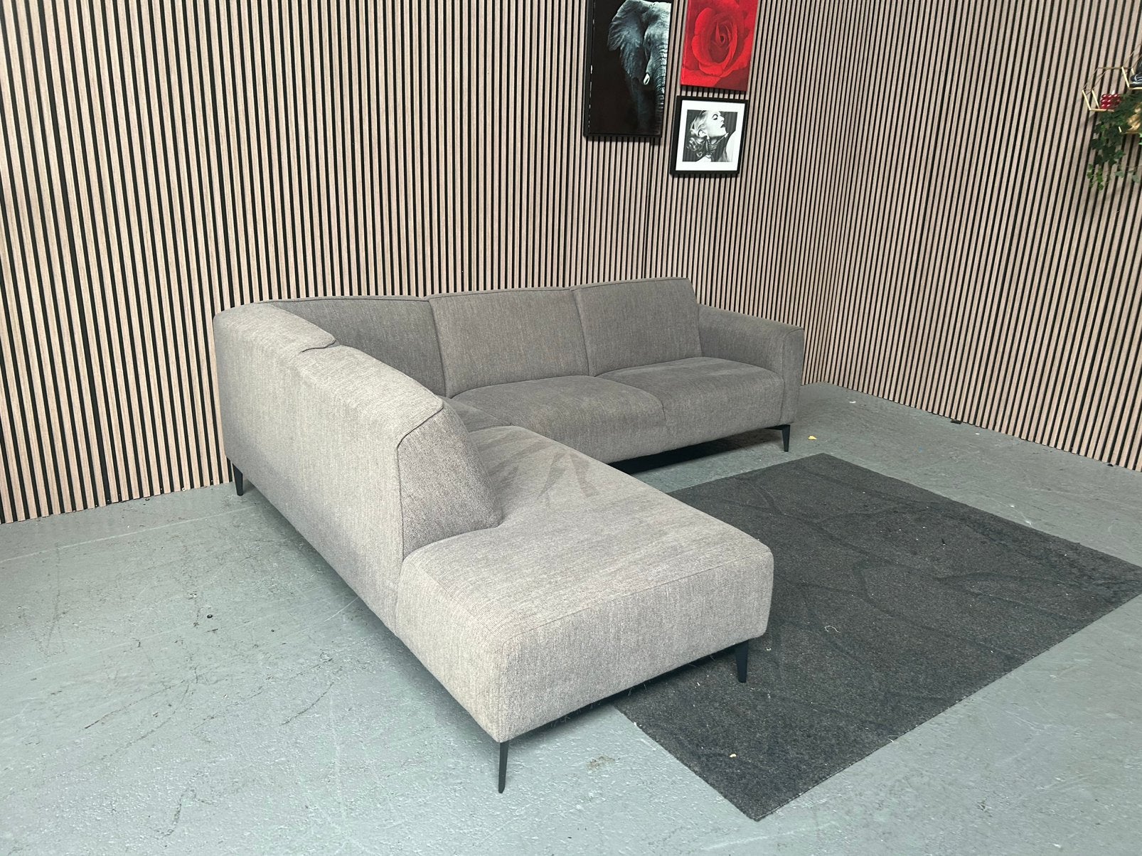 GRATIS LEVERING Prominent Hoekbank Grijs 265X220 GEREINIGD, 250 tot 300 cm, Grijs hoekbank, Hoekbank, Ophalen of Verzenden