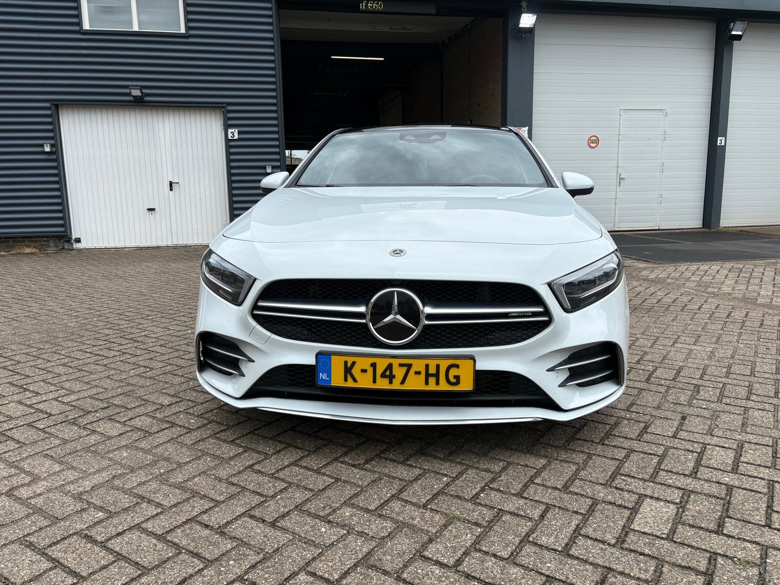 Mercedes-Benz A-Klasse A 35 AMG 306pk 4Matic AMG Speedshift, Auto's, Mercedes-Benz, 1800 kg, 4 cilinders, Wit, Leder