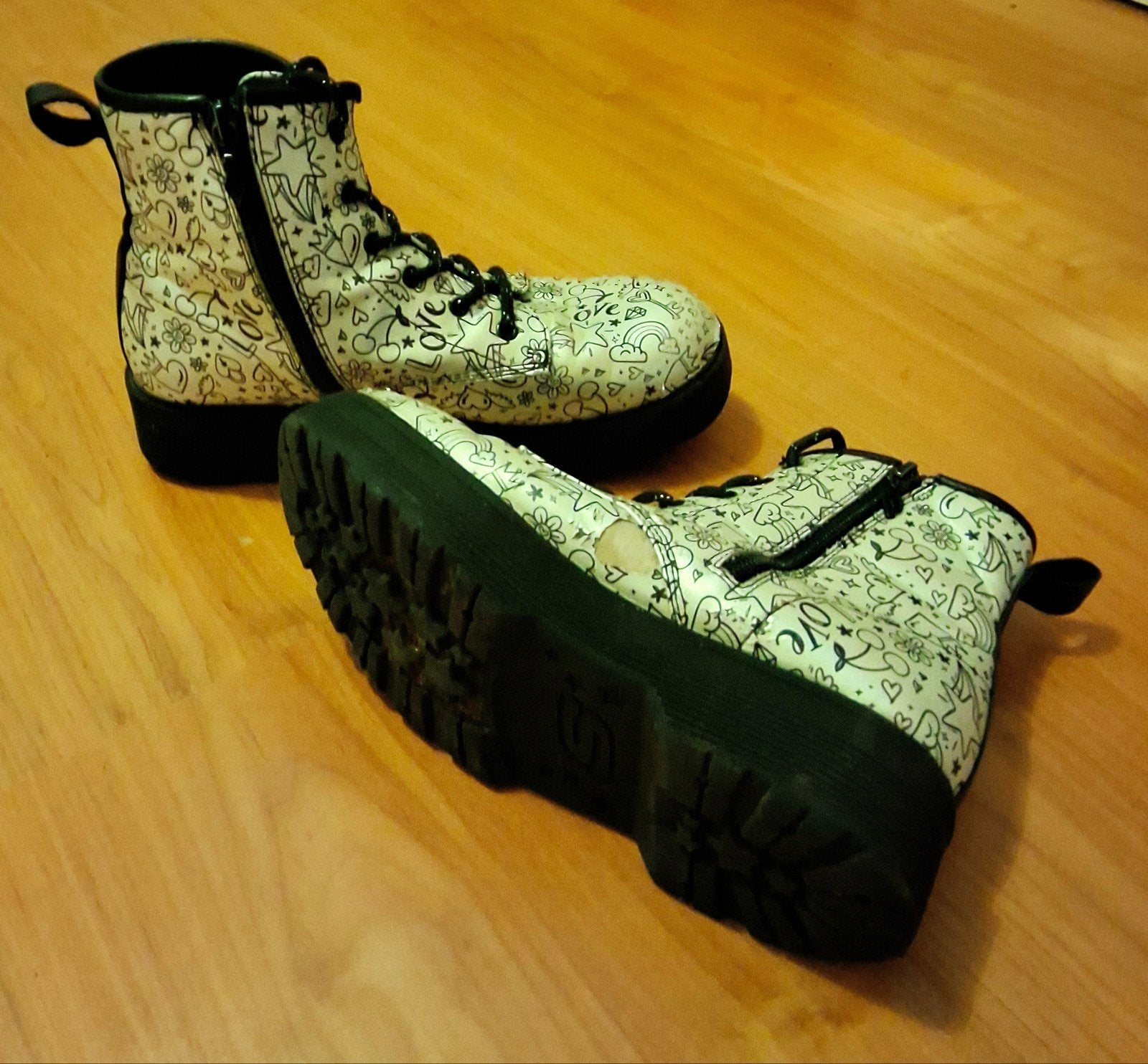 Skechers laarzen met print - Maat 36 (beschadigd), Skechers, Wit, Lage of Enkellaarzen, Ophalen of Verzenden