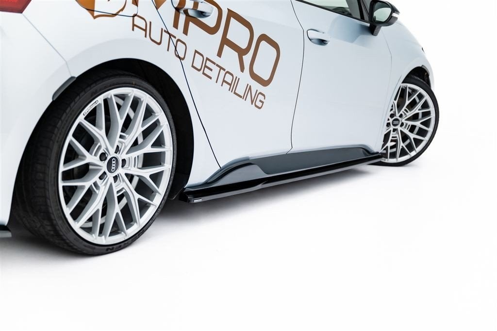 Maxton Design Cupra Born Side Skirts Diffusers Versie 1, Verzenden, Automotive Parts, A.parts@hotmail.nl, Trasmolenlaan 12 3447 GZ Woerden
