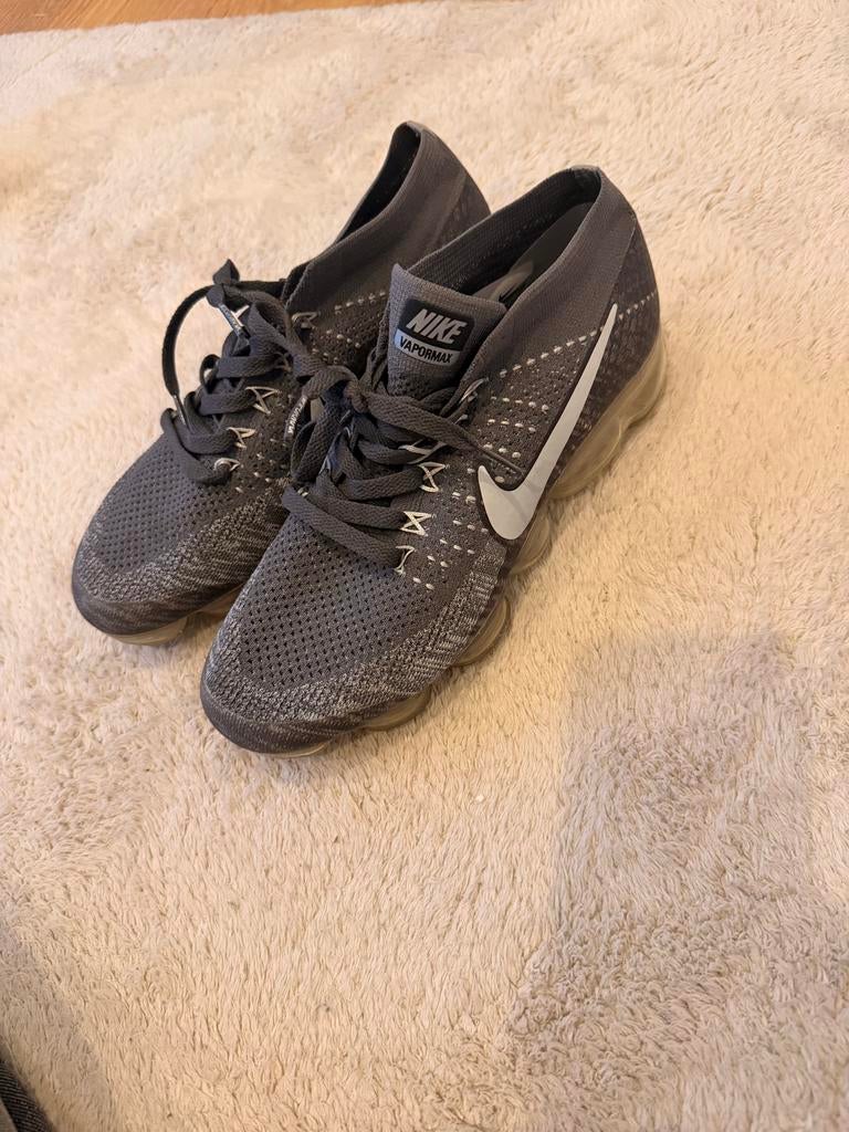 Nike Vapormax Flyknit 2.0 - Maat 41, Ophalen, Gedragen, Grijs, Sneakers of Gympen