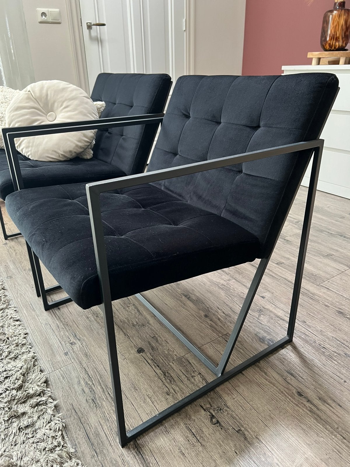 Zwarte fauteuils (2 stuks), Ophalen, Twee, Zwart, Zo goed als nieuw