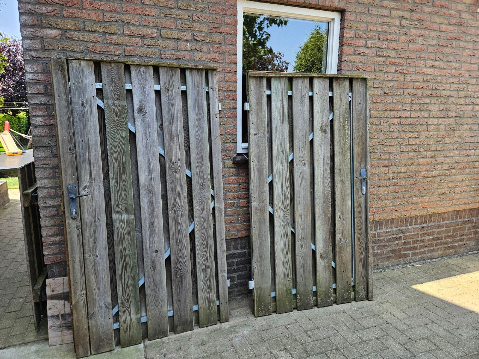 Houten tuinpoorten - 2 stuks, Ophalen, Met poort, Gebruikt, Tuinhek